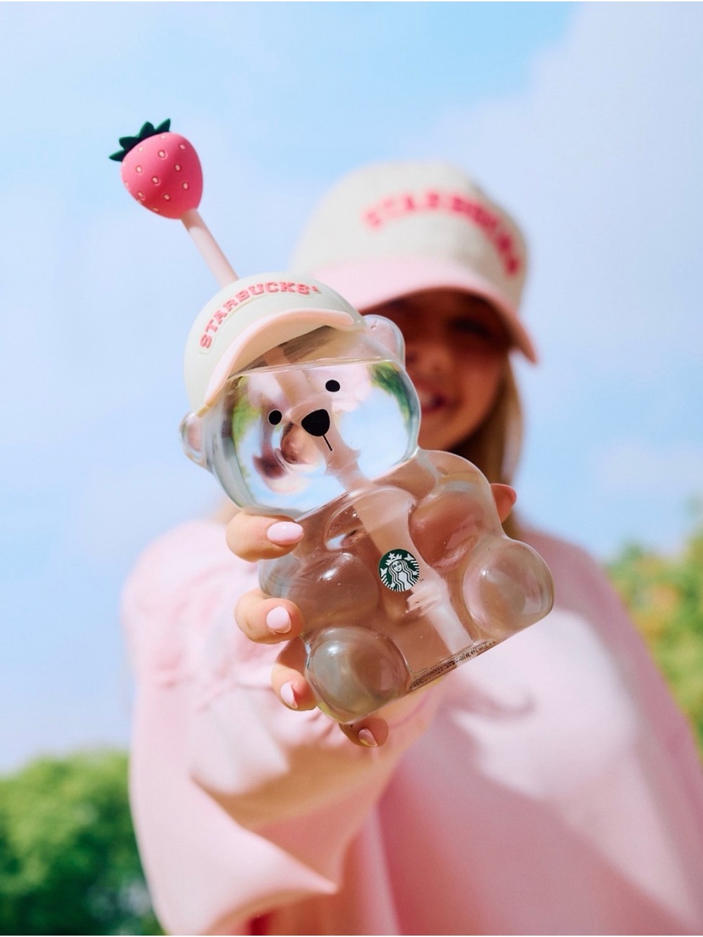 🧸Starbucks Bearista Bottle with Pink Strawberry Straw Topper 🍓